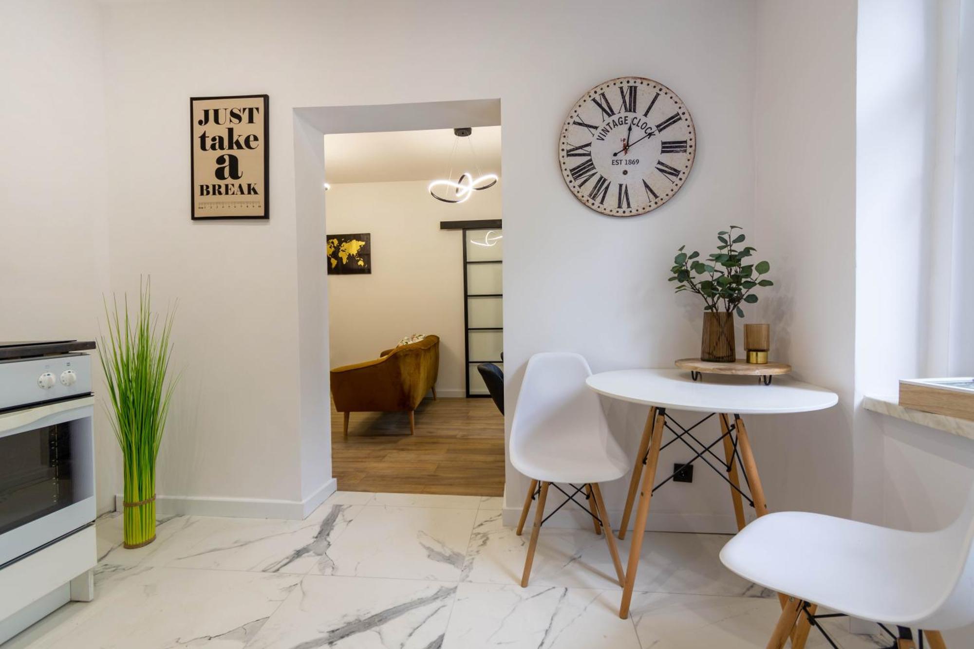 Апартаменты Klimatyczny Apartament Wroclawska Бытом Экстерьер фото