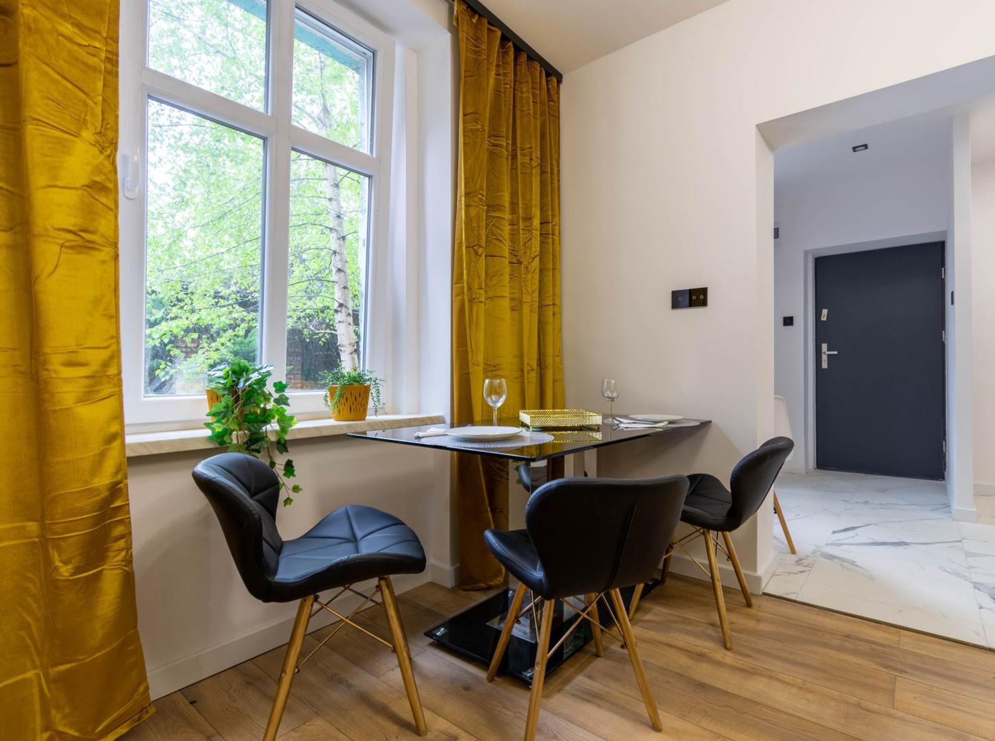 Апартаменты Klimatyczny Apartament Wroclawska Бытом Экстерьер фото